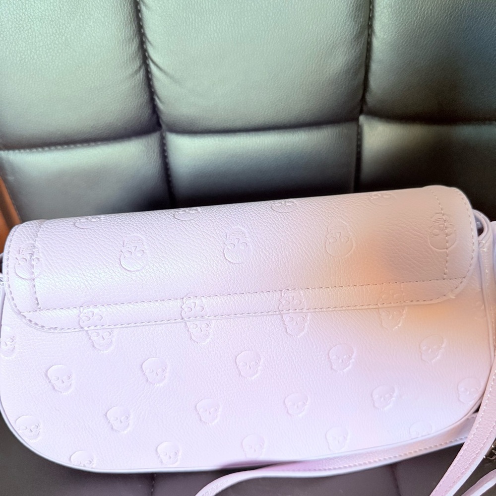 Betsey Johnson Lavender Purple Embossed Skull Crossbody Bag w Shoulder Strap NWT - Picture 9 of 11